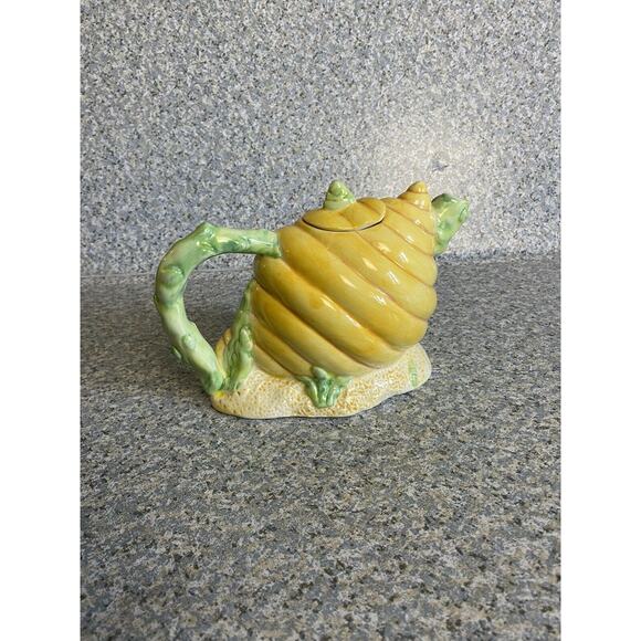 Vintage 1997 CBK LTD LLC Beehive Teapot - Picture 1 of 7